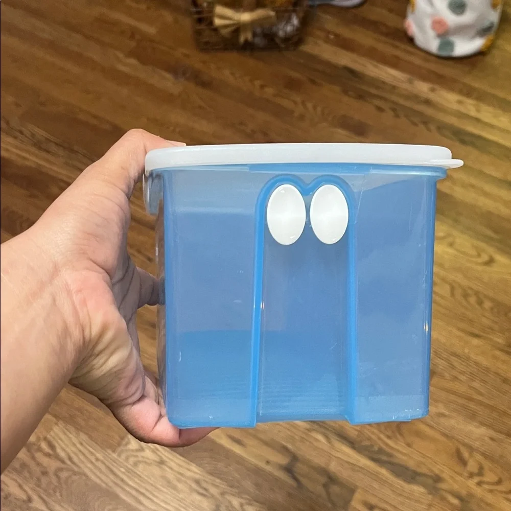 Tupperware FRIDGESMART Fruit Vegetable‎ Storage Container